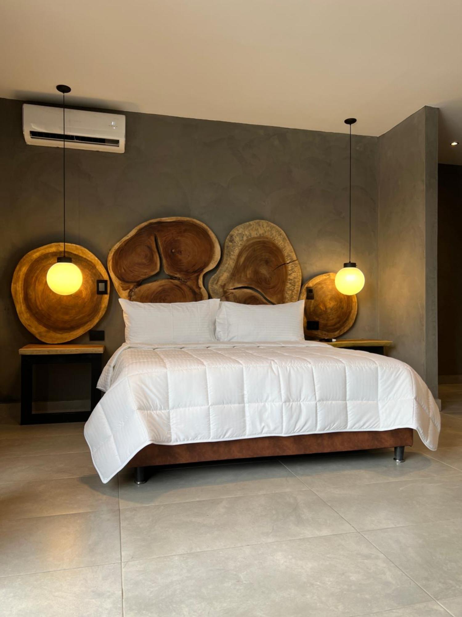 Hotel Zelva Negra ميديلين المظهر الخارجي الصورة